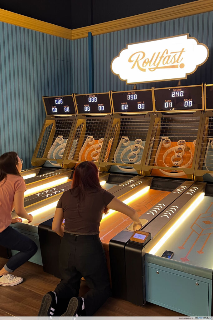 Carousel & Co. - Rollfast