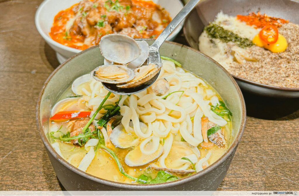 Jung Hee-Vongole Hand-pull Noodle 