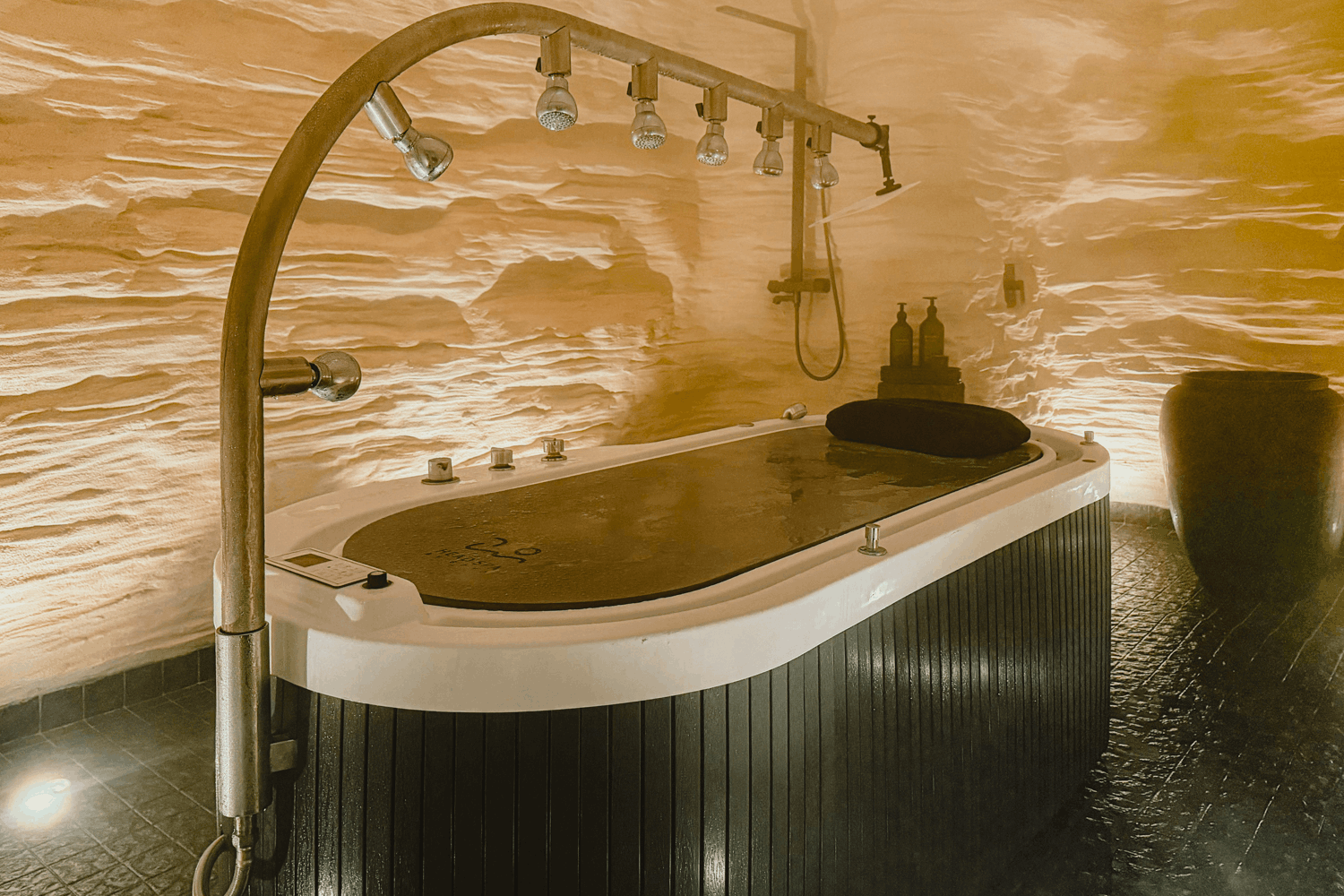 kantik by goyo at trx - cave room