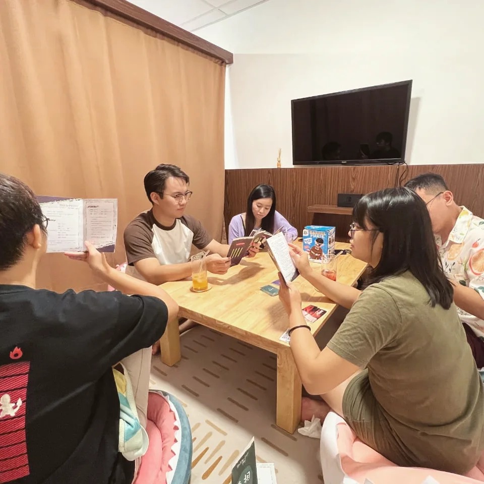 board game cafes klang valley - UnboxmoU
