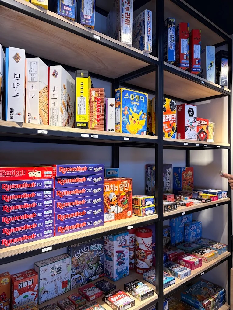 board game cafes klang valley - zzang