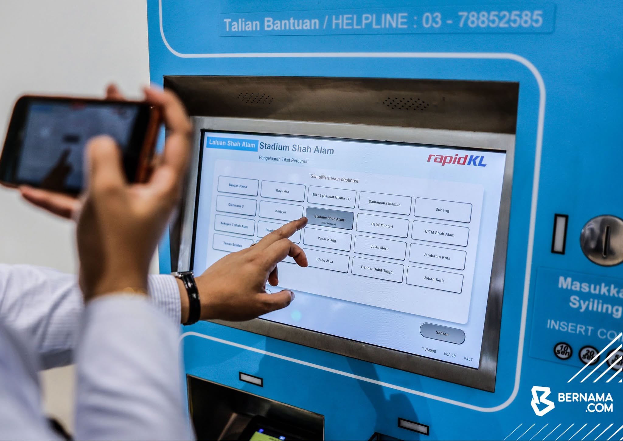 free rides on shah alam lrt3 line - station