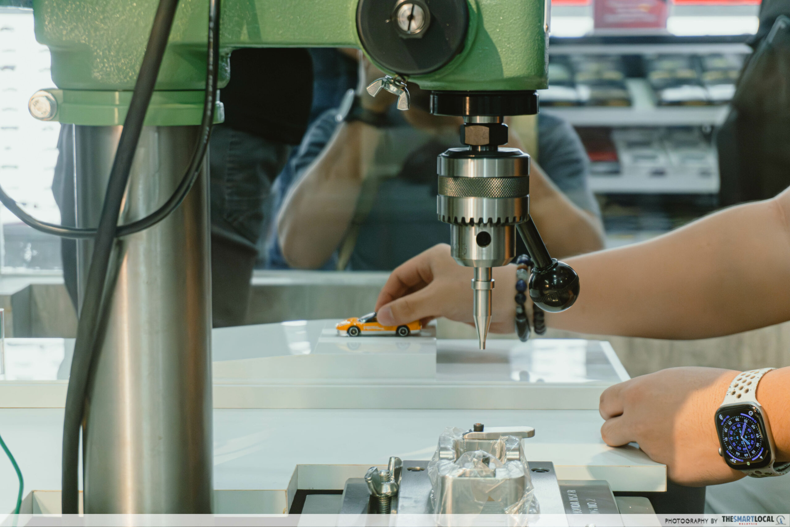 tomica store malaysia - assembly factory