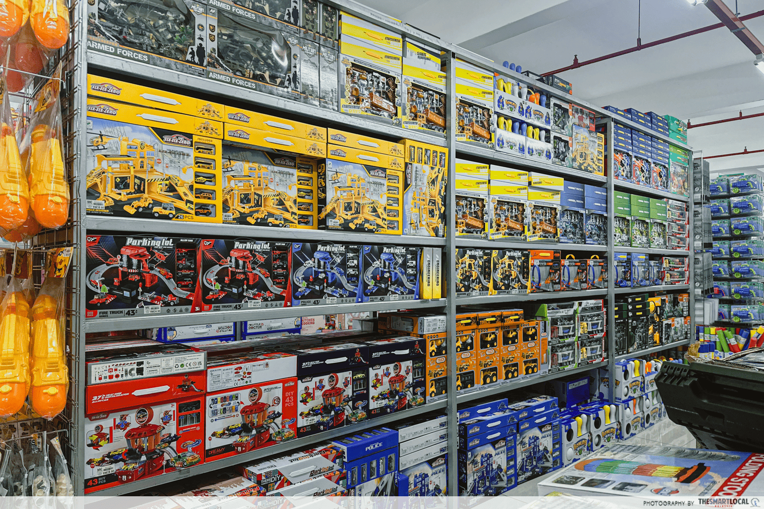 cowboy sungai besi - toys