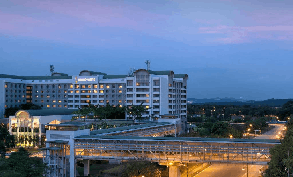 hotels in sepang - sama-sama hotel
