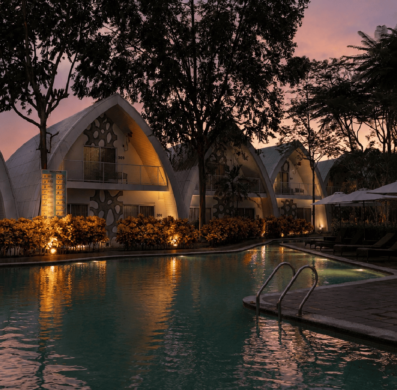 hotels in sepang - dash box hotel