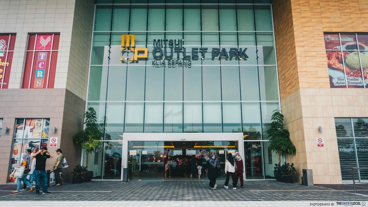 Sepang International Circuit Transport Guide, Mitsui Outlet Park
