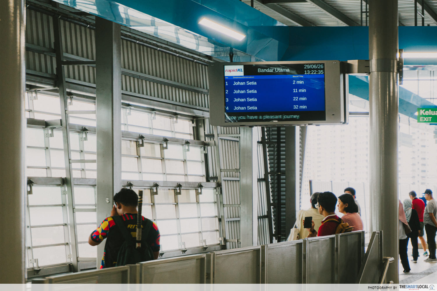 lrt shah alam line - train frequency