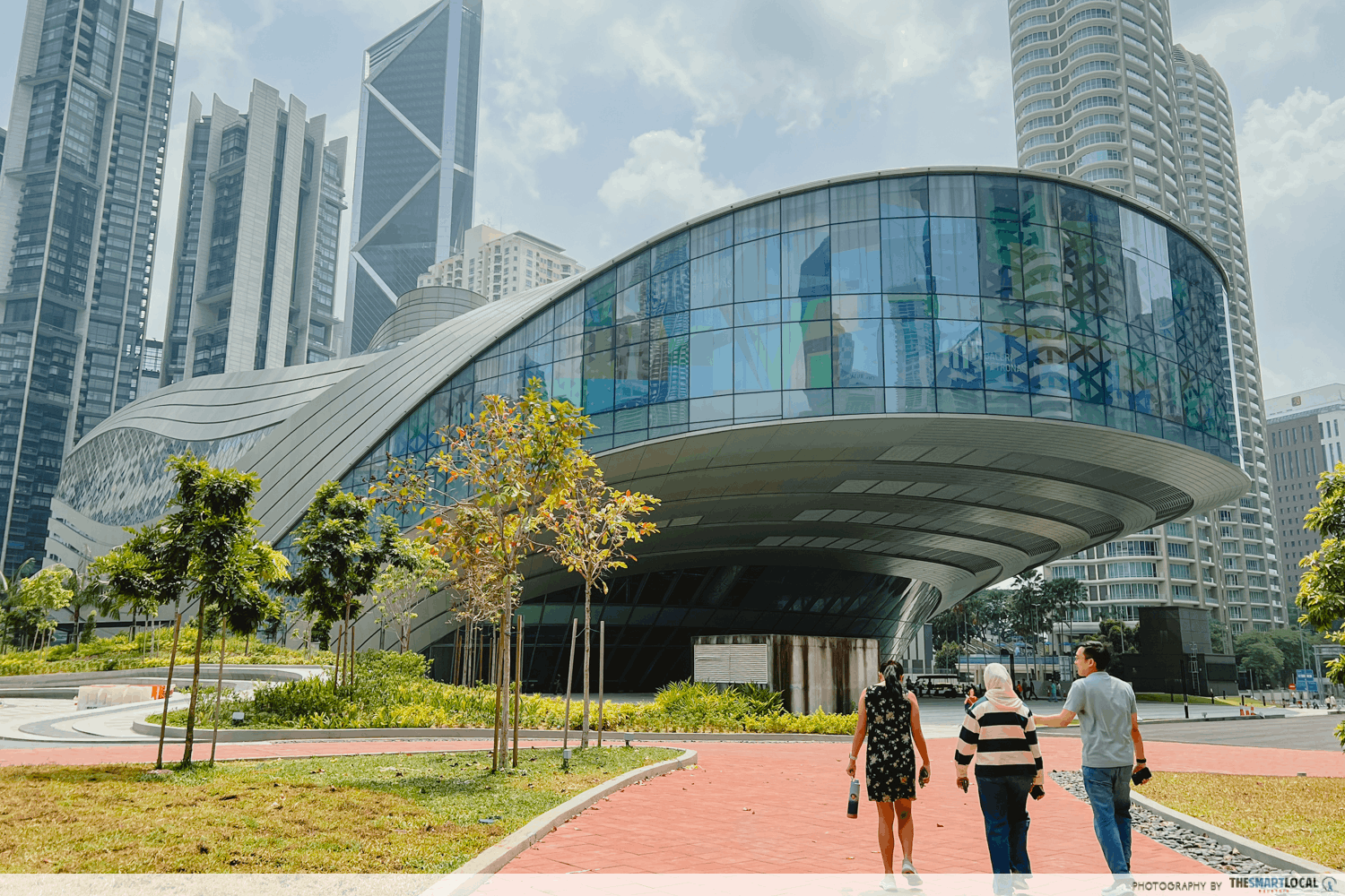 ombak klcc - exterior