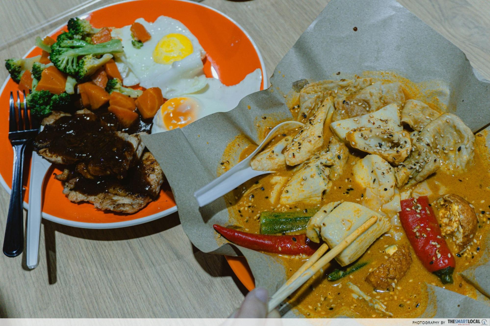 uptown eats food