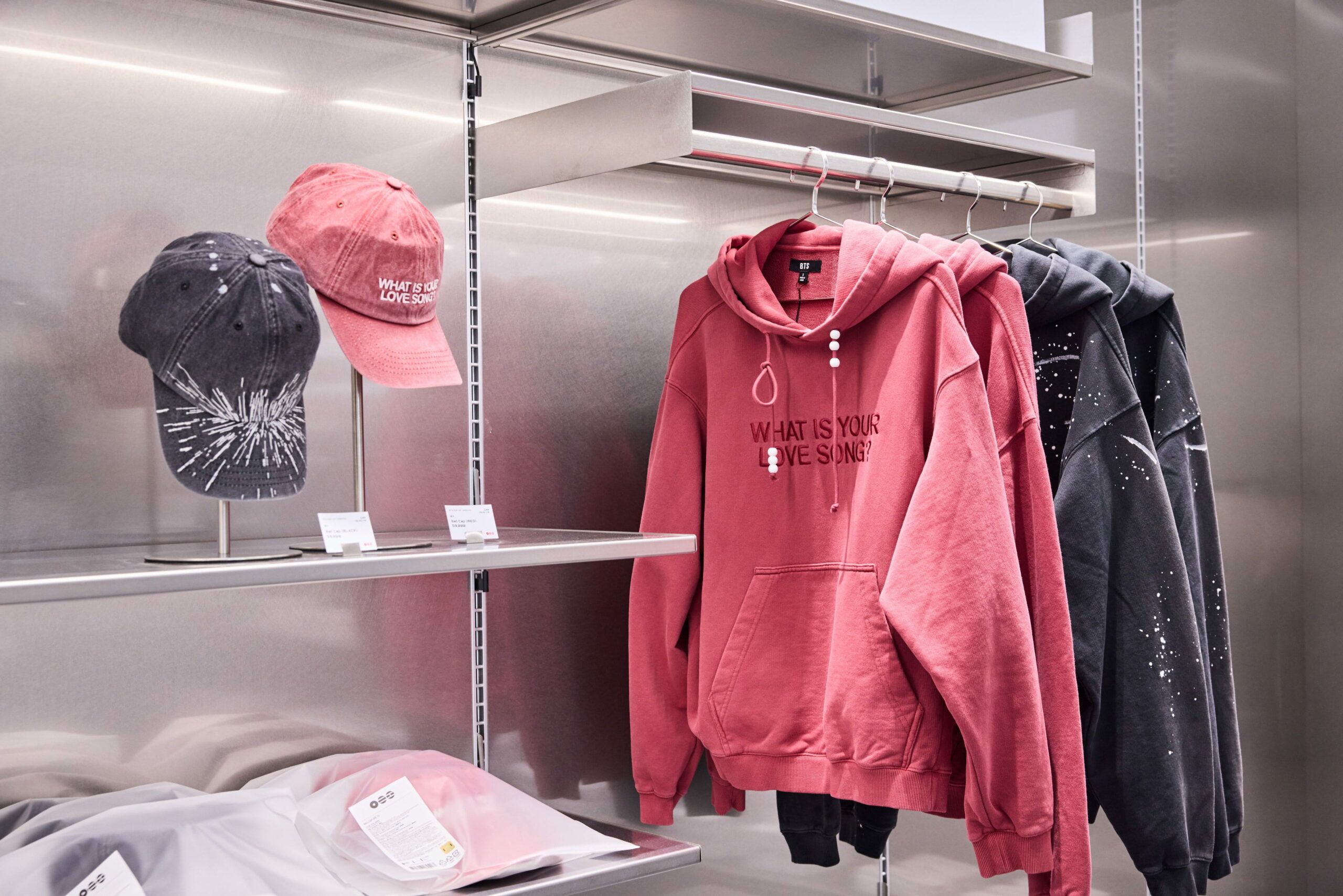 BTS ARIRANG POP-UP IN MALAYSIA - MERCH
